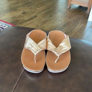 Fitflop sandals gold color